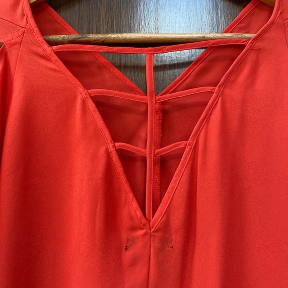XOXO red/orange blouson top with criss-cross detail on back. - Picture 2 of 7